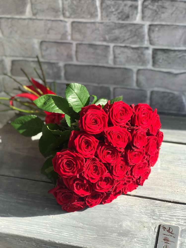 Букет Красные розы Фридом в Введенское