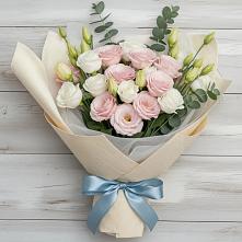 Букет цветов из:  Лизиантусы в Введенское