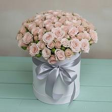 Цветочная композиция из Розы в шляпной коробке в Введенское