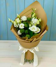 Букет цветов из:  Хризантемы и Лизиантусы в Введенское