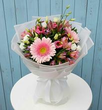 Букет цветов из:  Герберы, Альстромерии и Лизиантусы в Введенское
