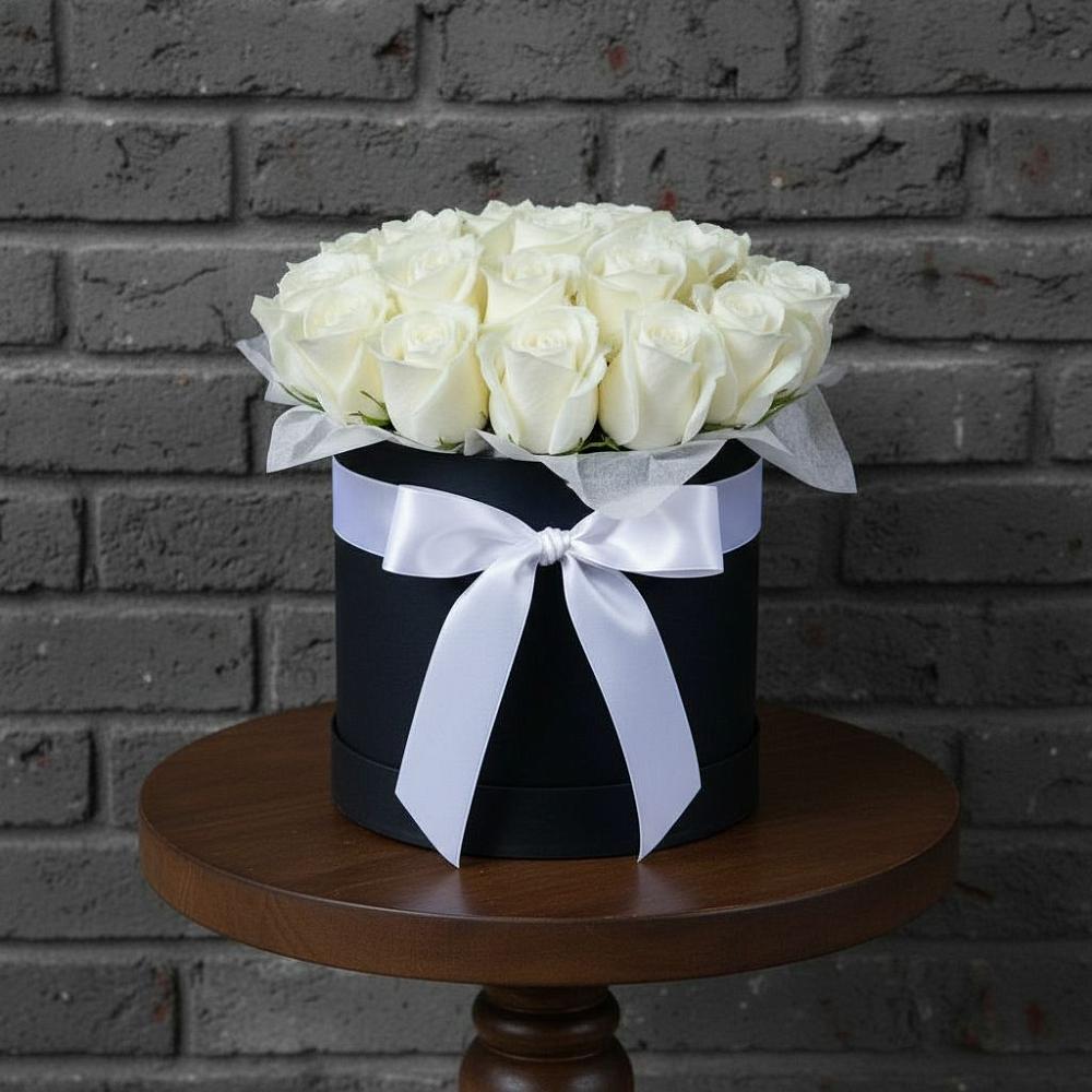 Цветочная композиция из Розы в шляпной коробке в Введенское