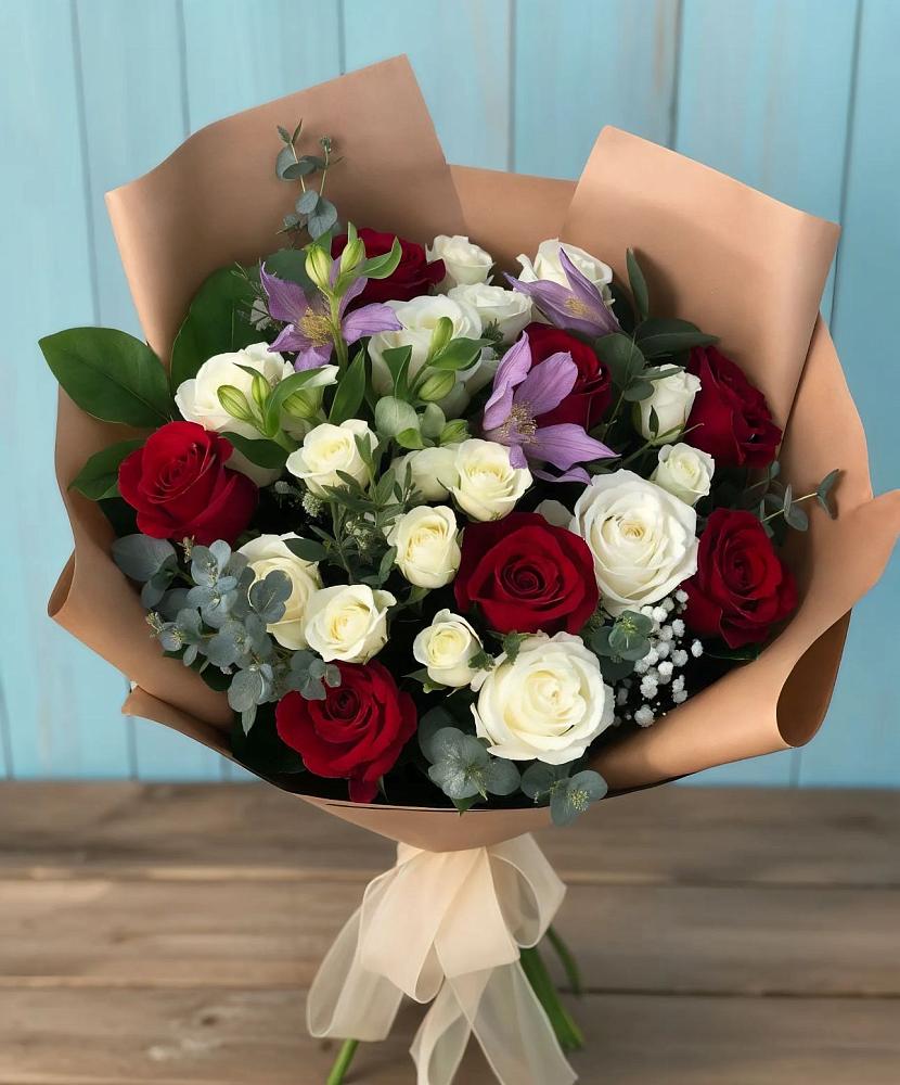 Букет цветов из: Розы и Альстромерии в Введенское