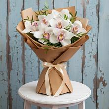 Букет цветов из:  Орхидеи и Розы в Введенское